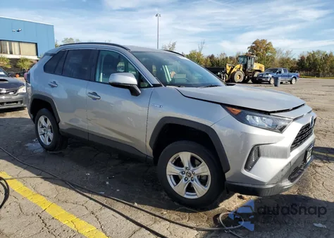 2019 Toyota Rav4 Le z USA, uszkodzony, nr VIN 2T3MWRFV2KW004931